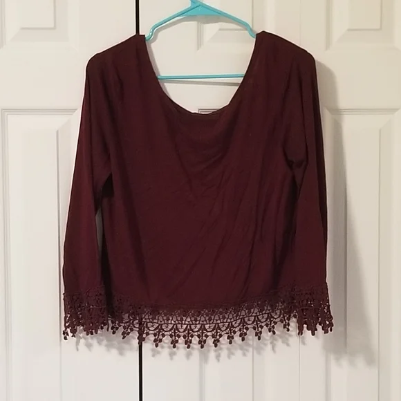 Rue 21 Burgundy boxy top, M - Picture 2 of 4